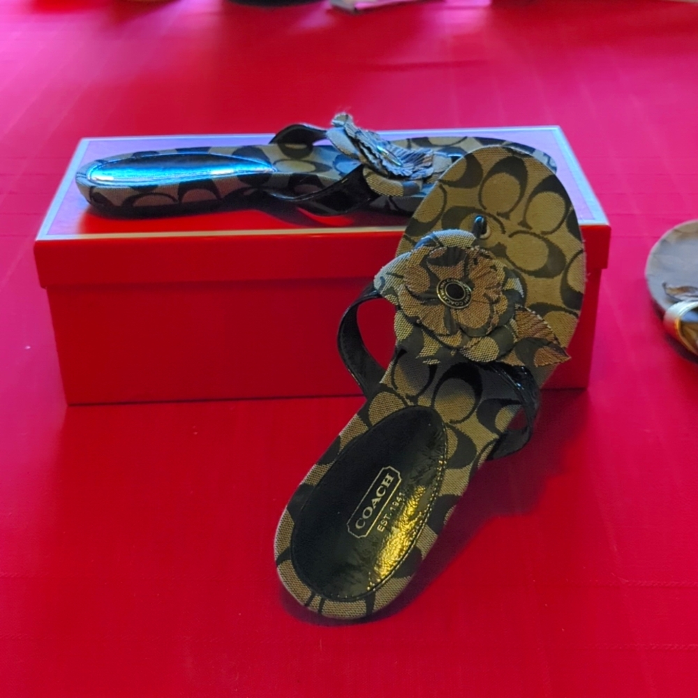 Coach Womens 10 Samira Flower Jacquard Signature Black Gray Sandals Flip Flops